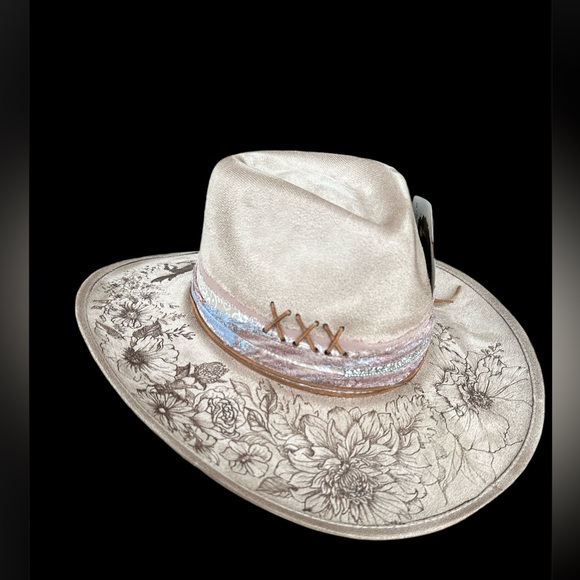 Lainey Wilson inspired concert festival western hat main image 4
